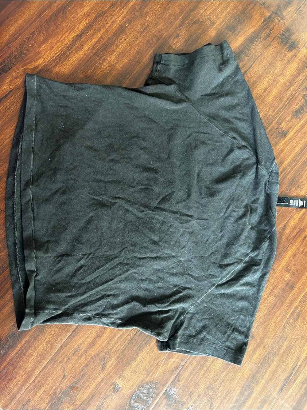 SKIMS Crop Tshirt - Picture 2 of 4